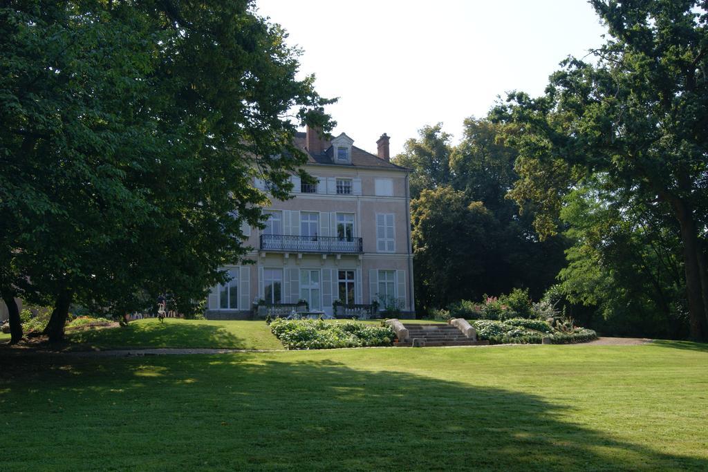 Le Chateau De La Vierge Bures-sur-Yvette Exterior photo