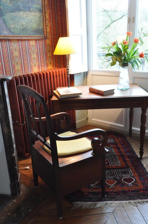 Le Chateau De La Vierge Bures-sur-Yvette Room photo