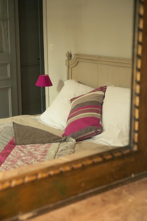 Le Chateau De La Vierge Bures-sur-Yvette Room photo